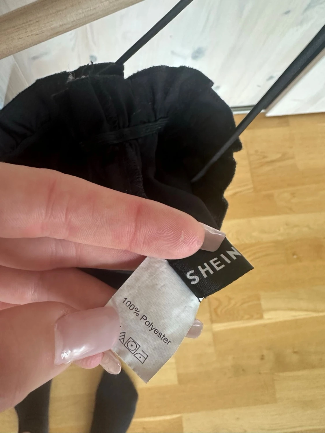 Svart satinlinnetopp från SHEIN - 1