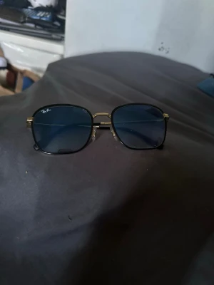 Ray-Ban solglasögon - Äkta Ray-ban solglasögon 