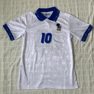 Baggio jersey VM 94 - Baggio jersey i strl. M. Italiens bortaställ i VM 1994