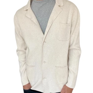 John Henric stickad cardigan  - Otroligt fin stickad cardigan från John Henric! Priser kan såklart diskuteras 