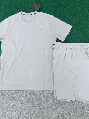 Nike Miller Summer Set - 3 Nike Miller aldrig använda helt nya. 