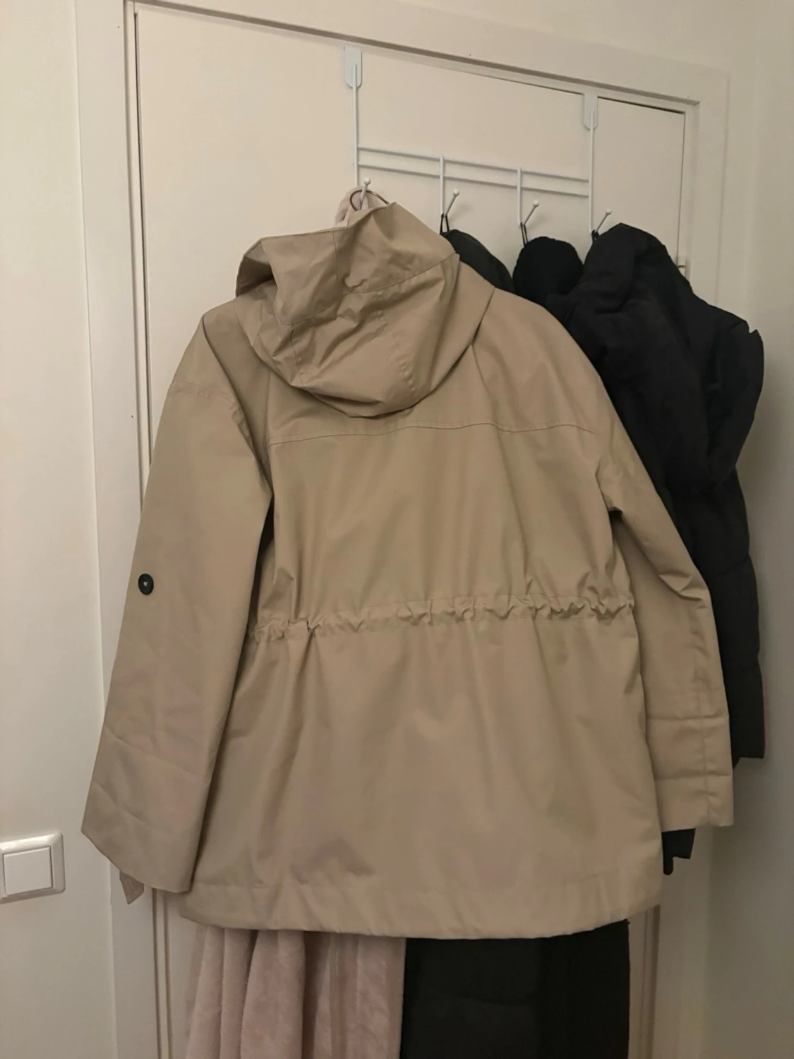 Beige parkasjacka från Everest - 3