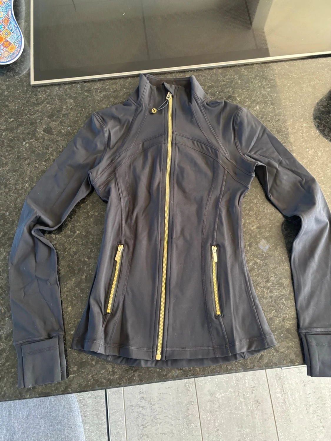 Svart vindjacka från Lululemon
