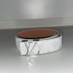 Bälte - 110cm bälte helt ny