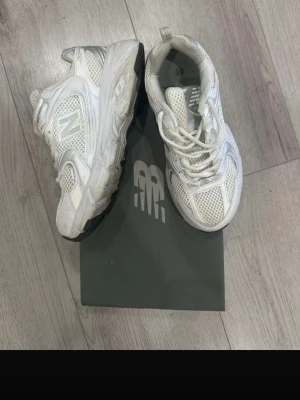 New balance skor - New balance skor storlek 37