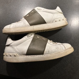 Valentino Opens  - Sköna skor helt okej skick 