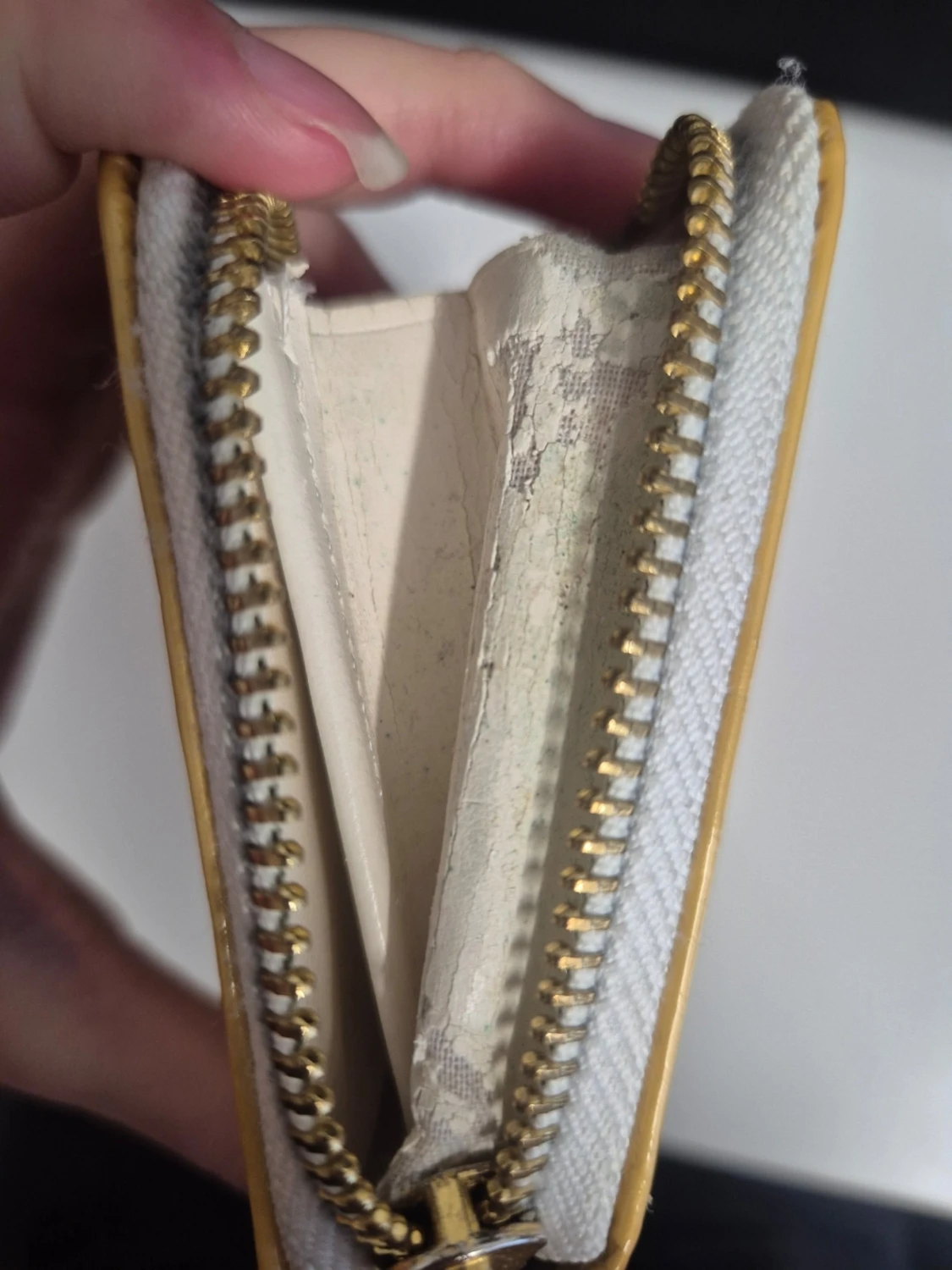 Gul Hello Kitty plånbok med dragkedja - 2