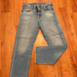 Acne Studios jeans blå - Nästan helt nya jeans från Acne Studios. Storlek w31 l32. Färgen är ljusblå. 
