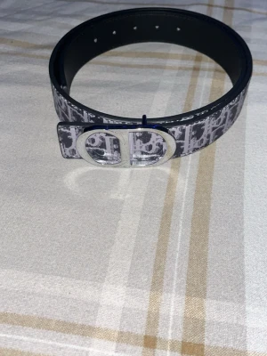 Cd bälte - Riktigt fet bälte hör av dig vid frågor