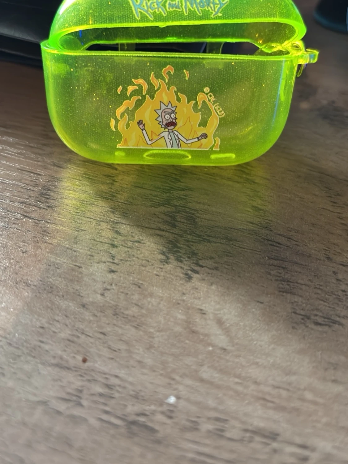 Neongrönt Rick and Morty AirPods-skal - 2