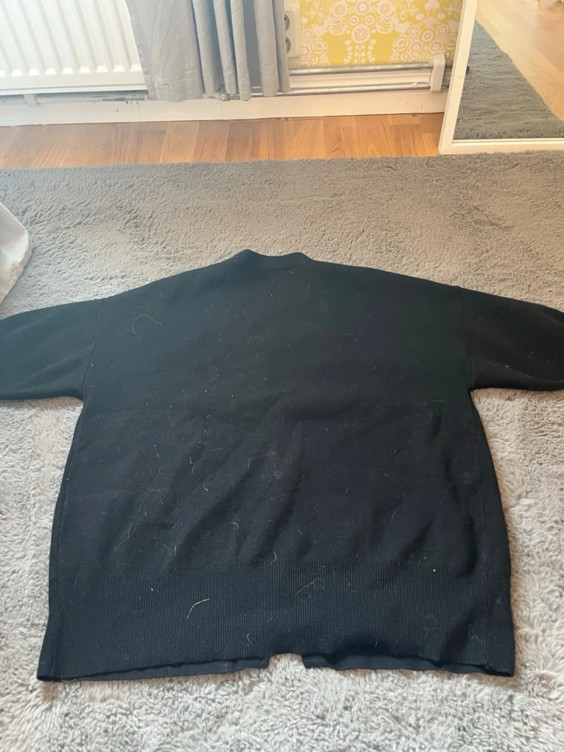 Svart kortärmad kofta  - 1