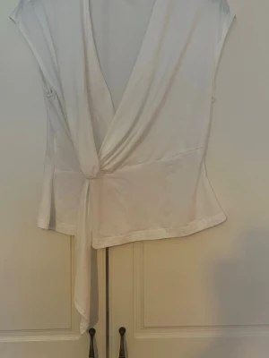 Vit topp🤍 - Vit topp i nytt skick 🤍