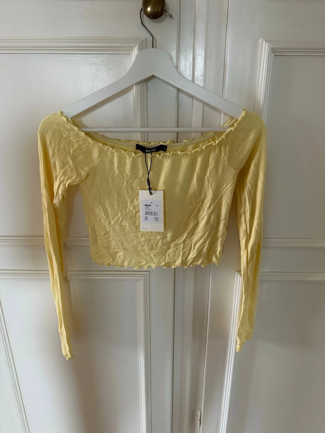 Croppad  off shoulder topp