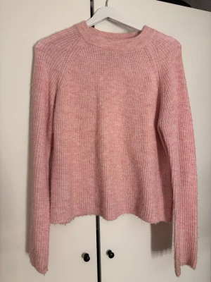 Ljusrosa stickad tröja - Så söt tröja. Stickad från vero moda💞❤️