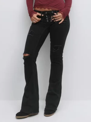 SÖKER svarta tie jeans Gina Tricot  - SÖKER de här svarta tie Jeansen från Gina i storlek xs