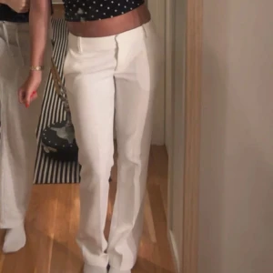 Bikbok kostymbyxor  - Knappt använda kostymbyxor från Bikbok så snygga och classy