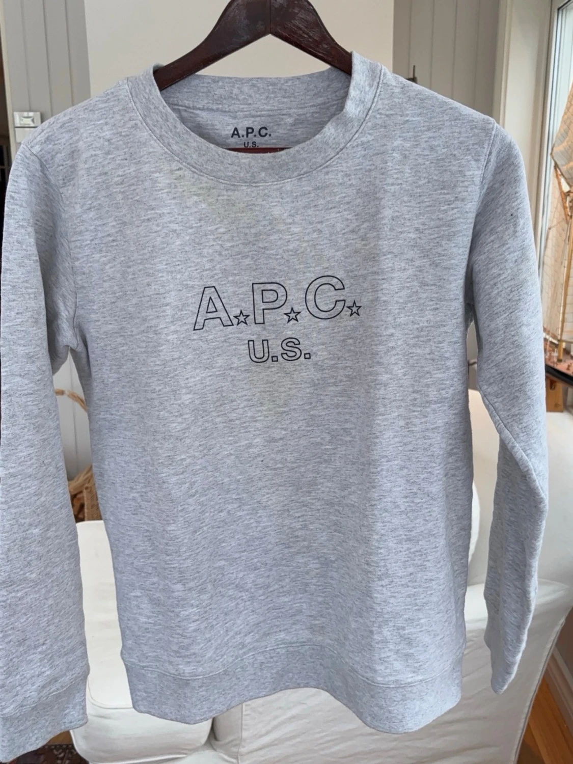 Grå sweatshirt från A.P.C. U.S.