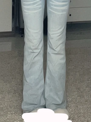 Ljusblå cheap monday jeans - Passar mig perfekt som är 164