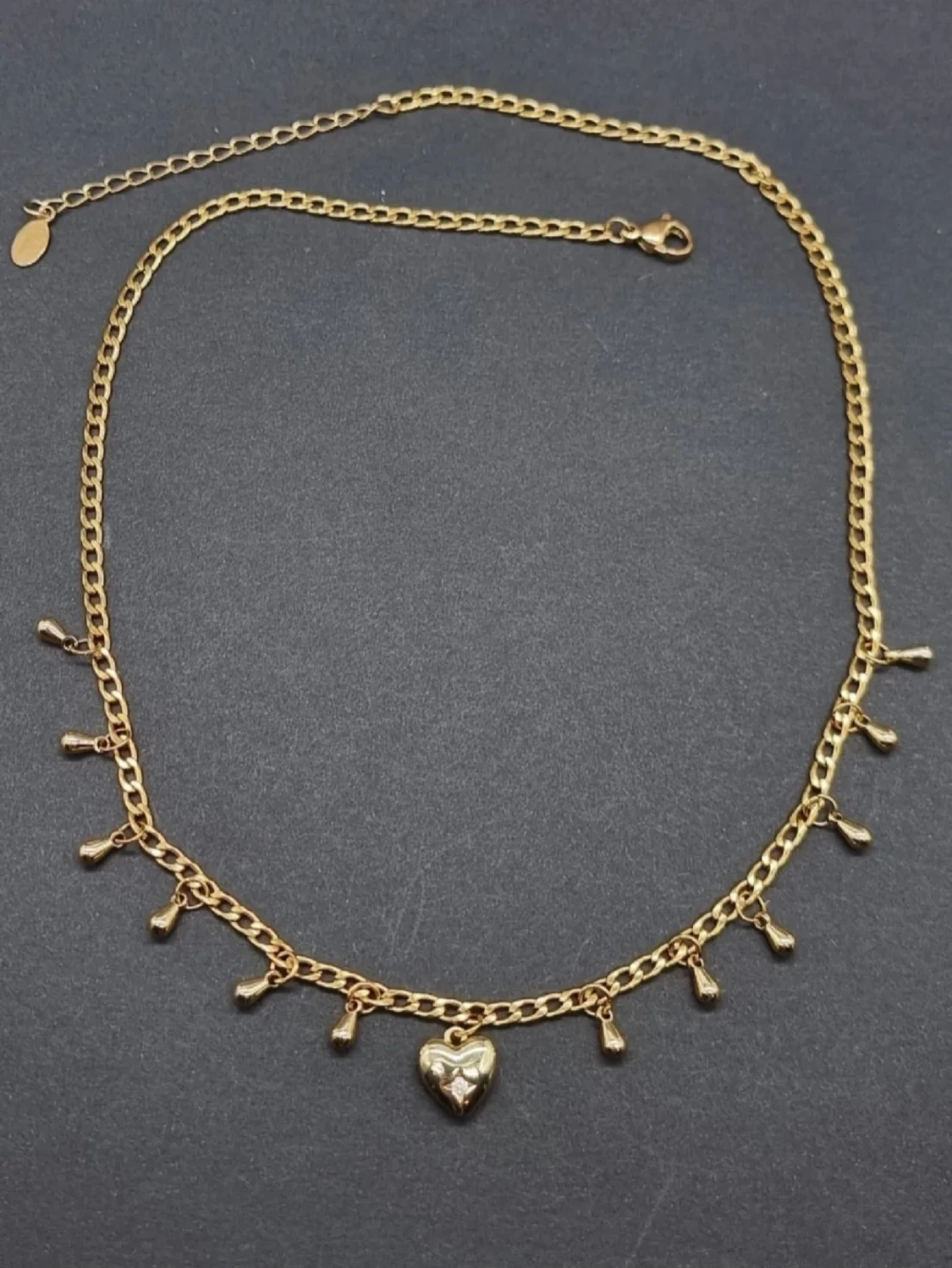 Stilfullt halsband  - 1