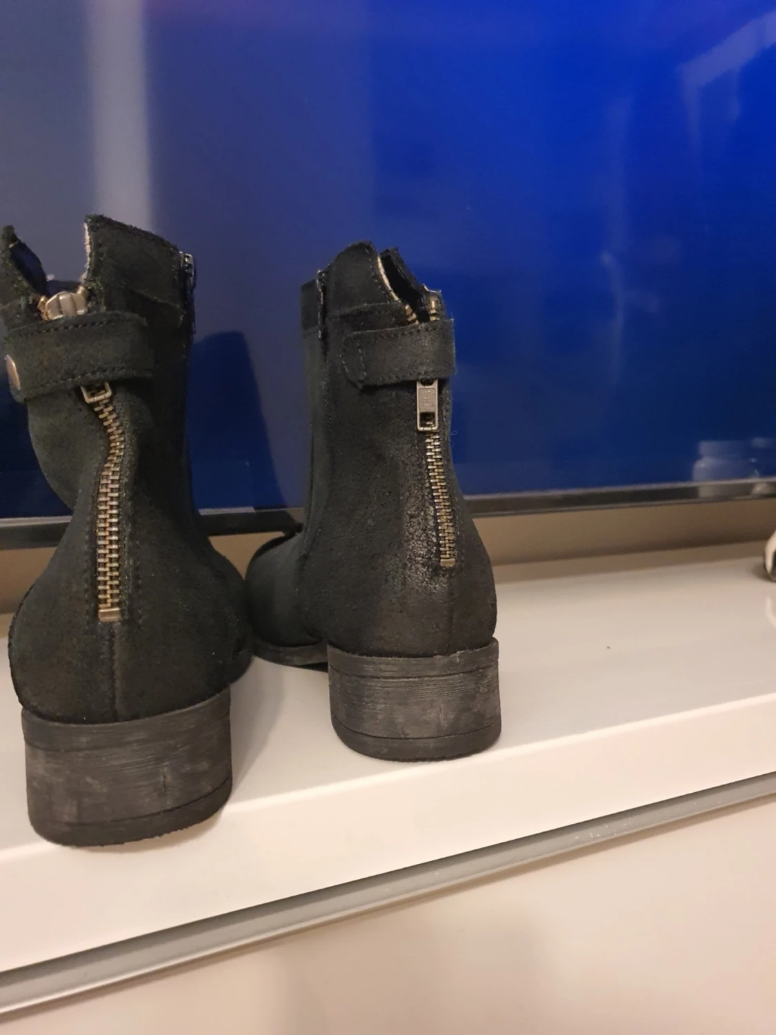 Svarta mockaboots med låg klack - 2