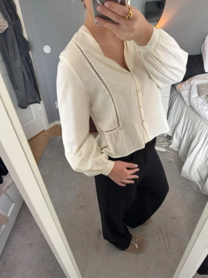 Blus från Zara - Blus från Zara i superbra skick!