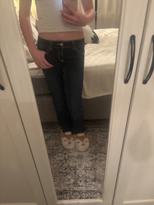 Gina tricot jeans  - Säljer mina Gina tricot jeans, dom är i jätte bra skick och storlek/158/ köpte dom för360kr och säljer dom för 220kr