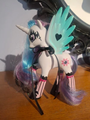 Ponymania Celestia - Reservation. Köper någon som inte är personen som reserverat kommer jag avbryta