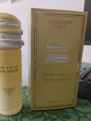 Arabiyat Sugar Vanilla Cream Macaron  - Arabiyat Sugar Vanilla Cream Macaron, ca 98-99ml kvar av 100