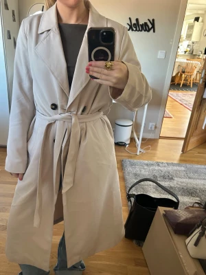 Trenchcoat  - Super fin beige trenchcoat 