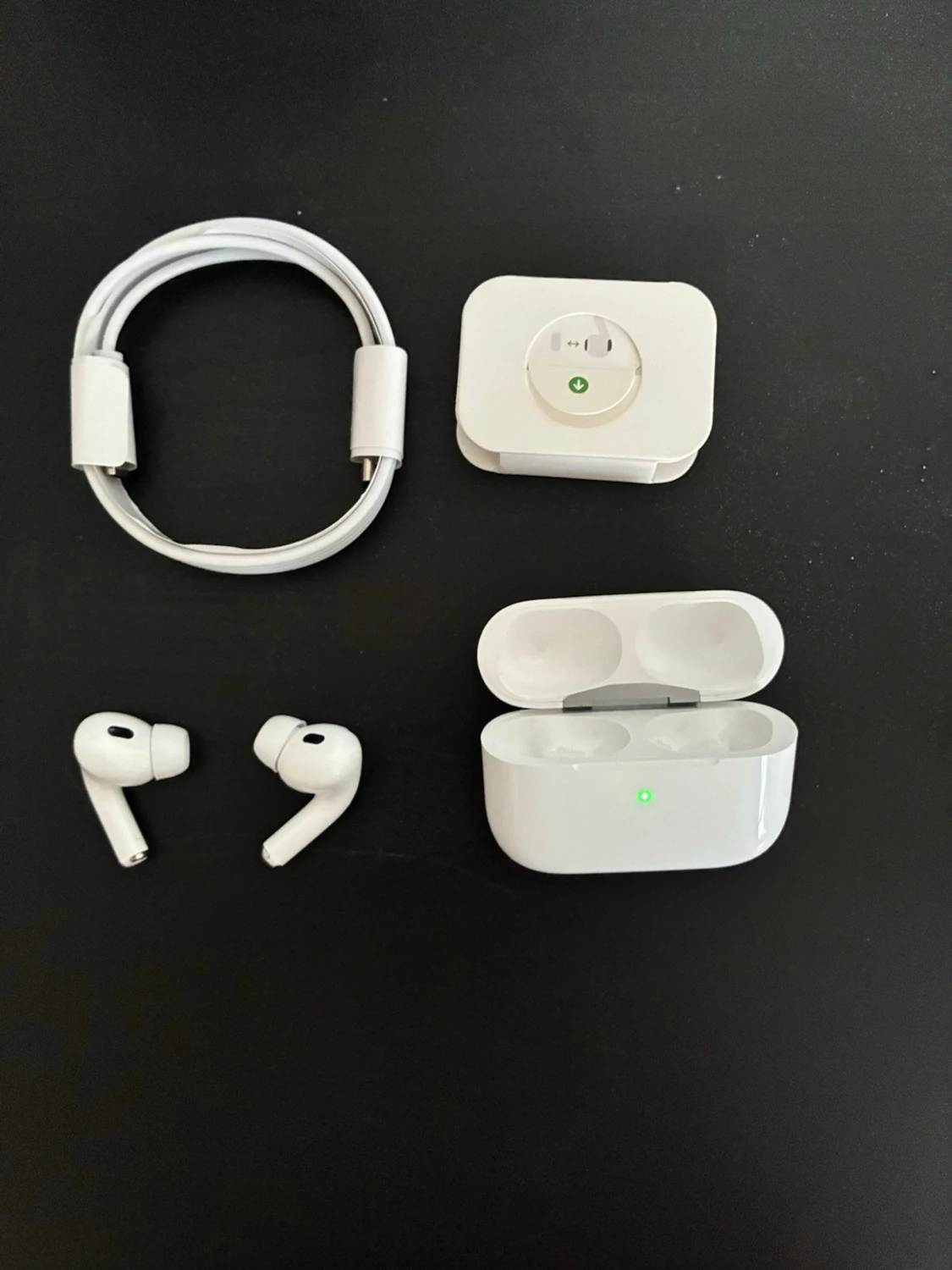 Apple AirPods Pro med laddningsetui