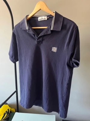 Stone Island Pike  - En snygg Stone Island Piké till sommaren☀️ Storlek: S men passar som M/S Slim Fit!