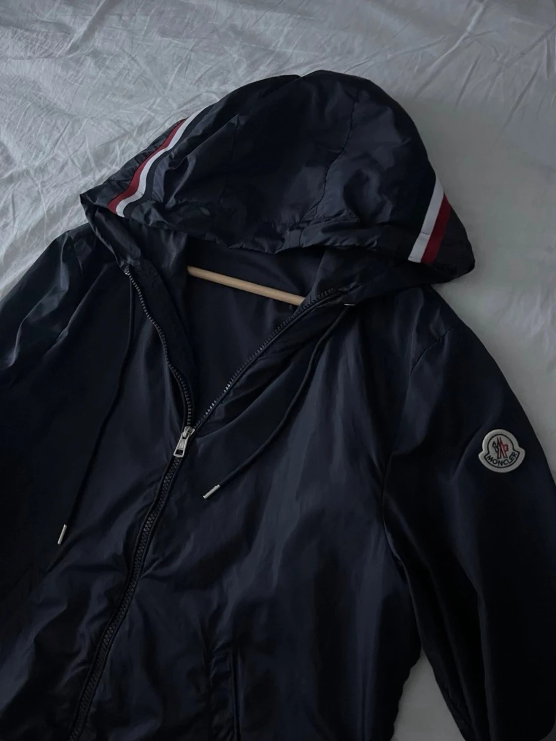 Mörk blått Moncler vindjacka med huva - 2