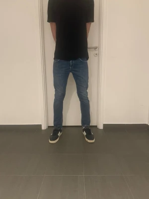 Dondup jeans - Säljer nu dessa feta Dondup jeans, skriv för fler bilder/frågor😊