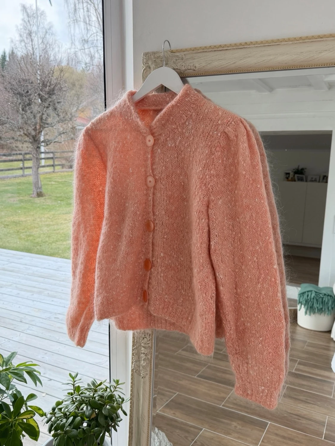 Korall stickad kofta  - 1
