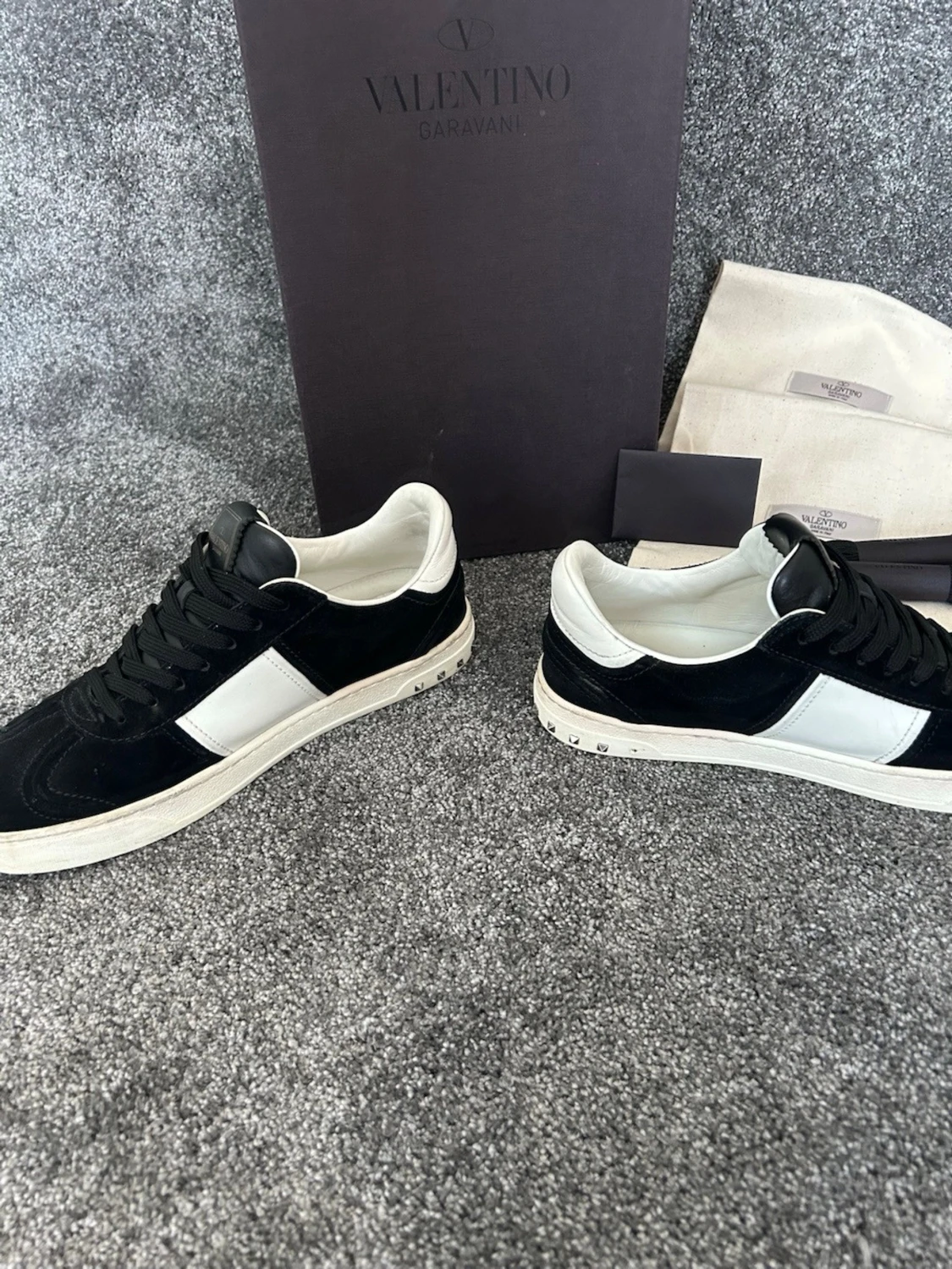 Svarta Valentino Flycrews  - 3