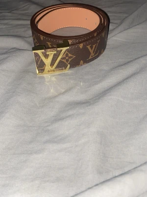 Snyggt ock skönt bälte helt nytt - Säljer ett brunt snygg bälte som är helt nytt