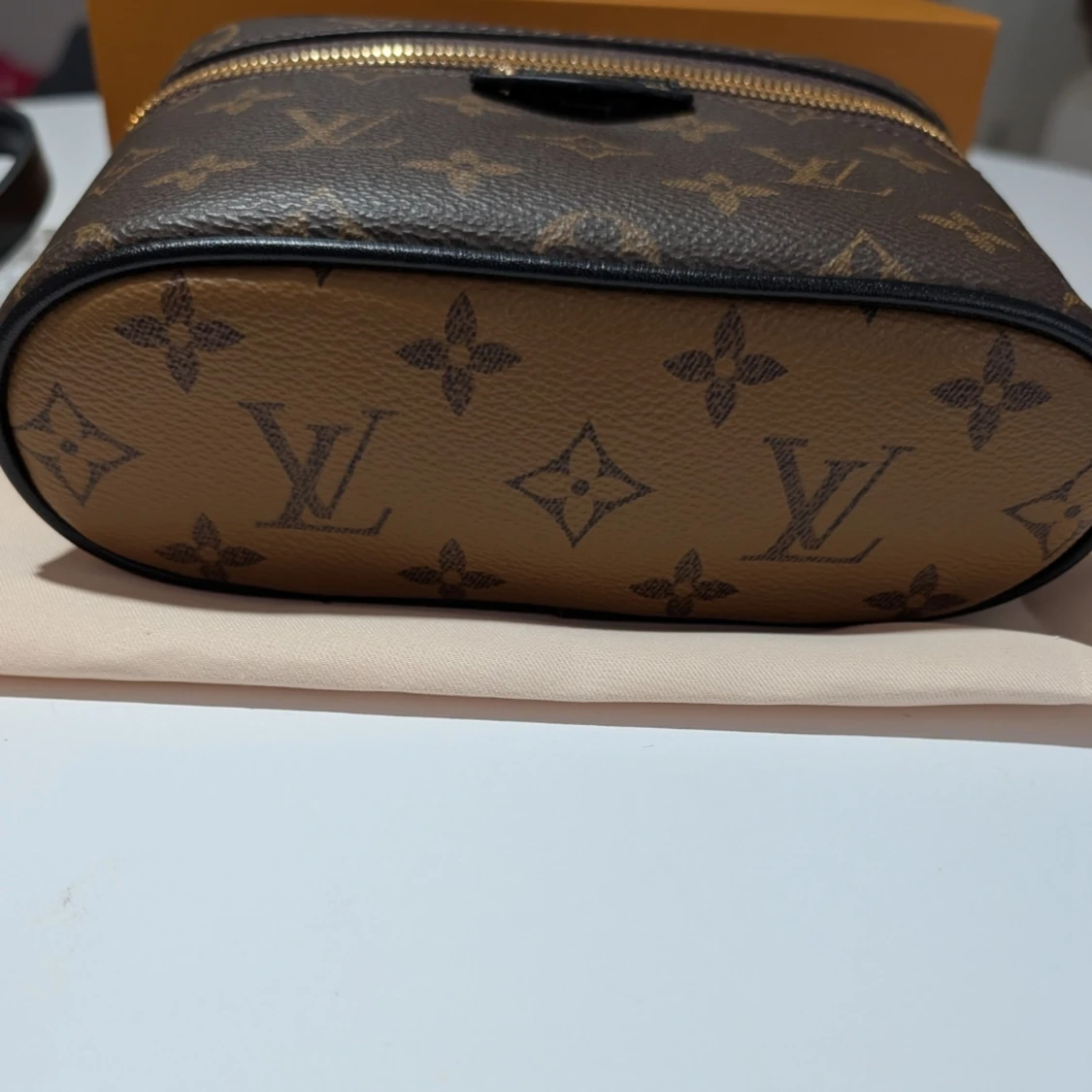 Iouis Vuitton handväska  - 1