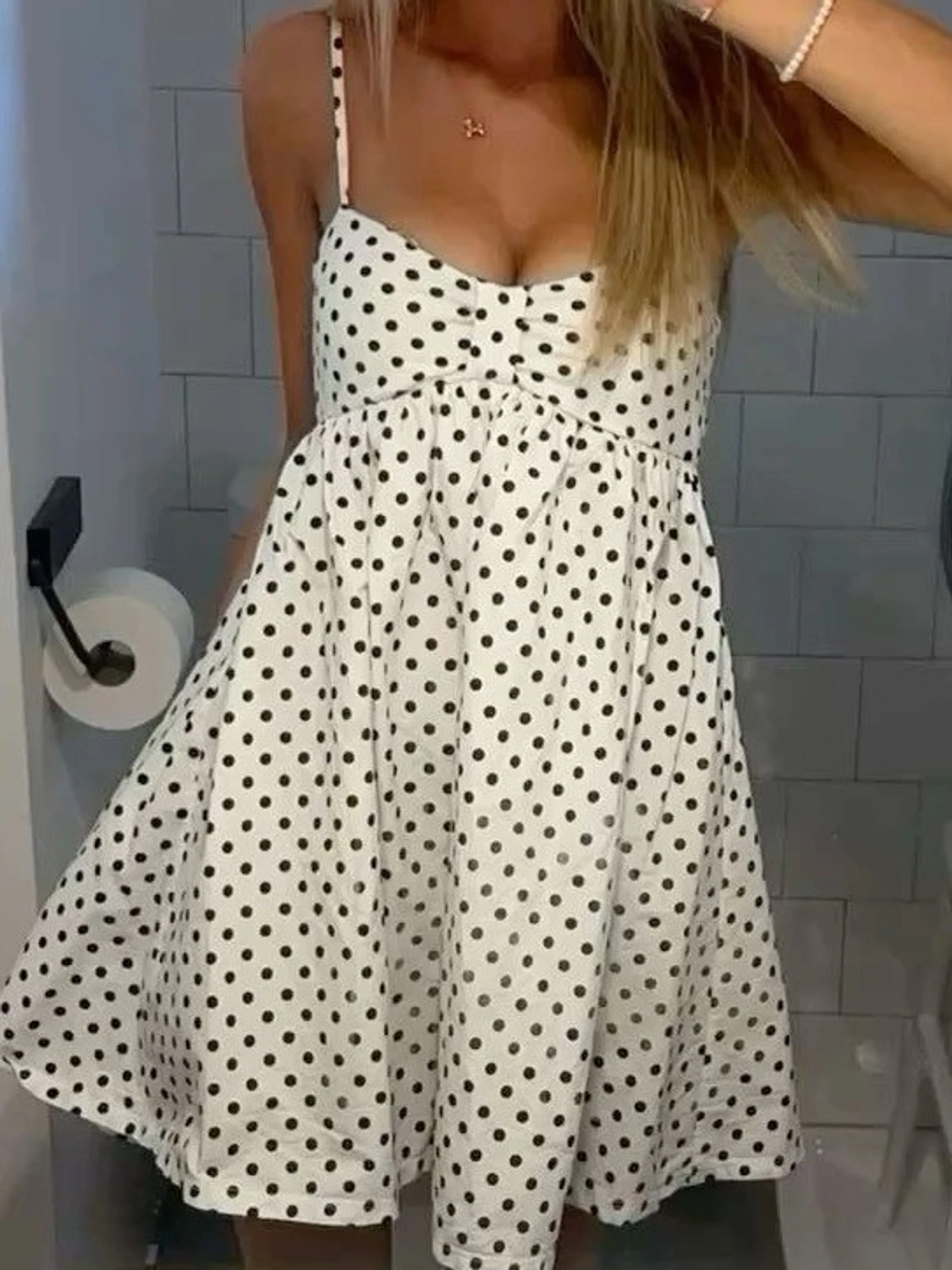 Zara prickig klänning - 1