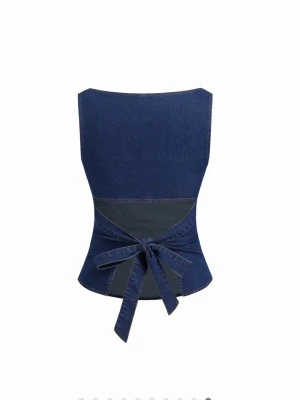 Jeans top - Jätte fin jeans top, helt ny från cider. Passar jätte bra med alla byxor. Har en snygg baksida 