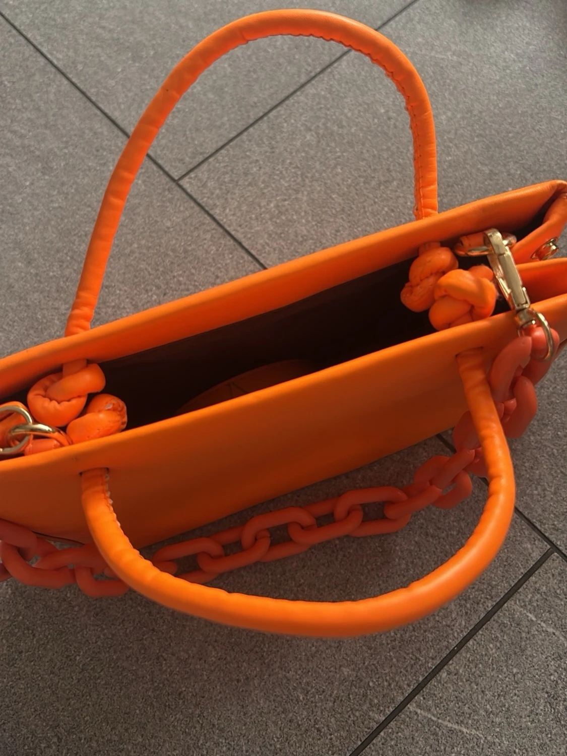 Neonorange handväska med kedja - 1