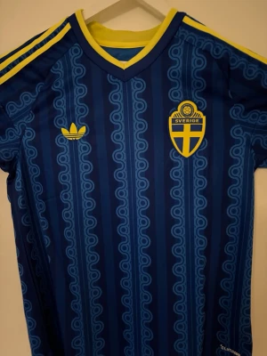 Svergie  - Finns i S,M och L