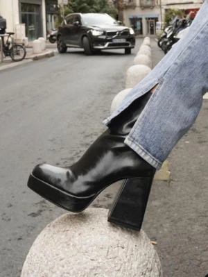 Bershka stövlar / boots - Platå