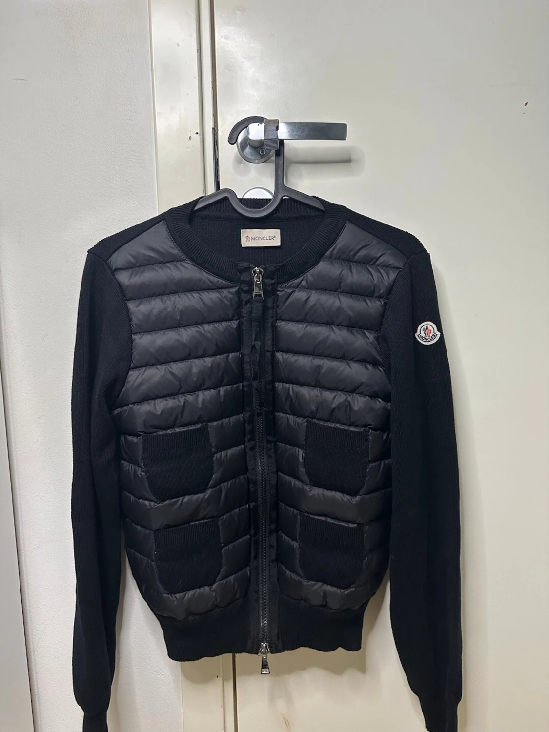 Svart cardiganjacka från Moncler