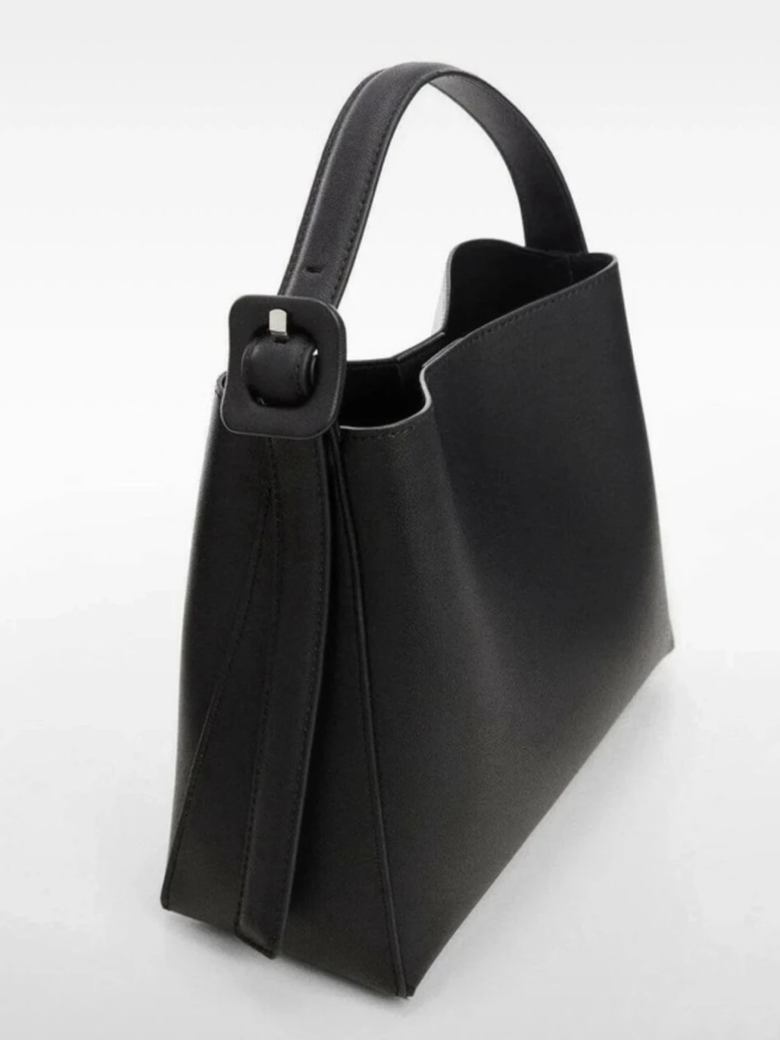 Svart bucket bag i läderlook - 1