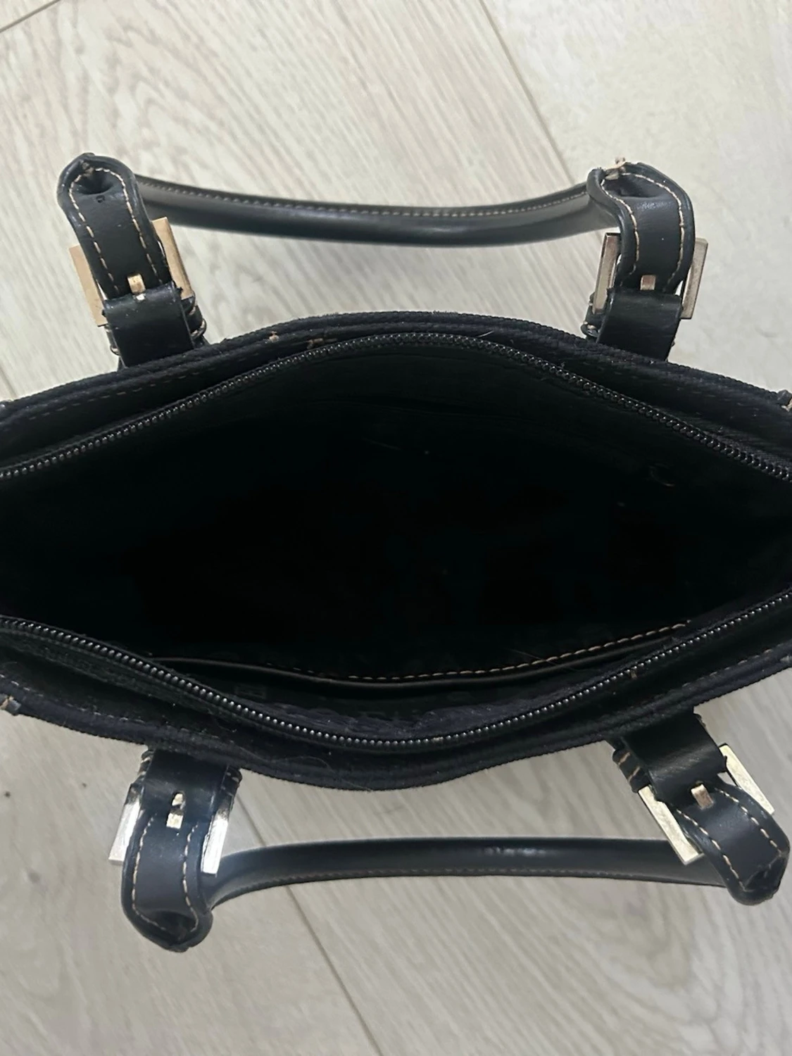 Svart handväska från Calvin Klein - 3