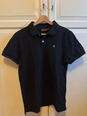 Morris Pike  - En svart piké från Morris. Använd bara ett fåtal gånger. Stl S. Hör av dig vid frågor! 