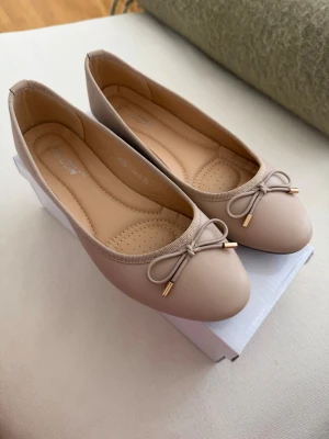 Helt nya ballerina från raglady - Säljer pga för stora, använda 1 gång i 1 timme! Köpta 25/4 för 299kr jag säljer för 250kr