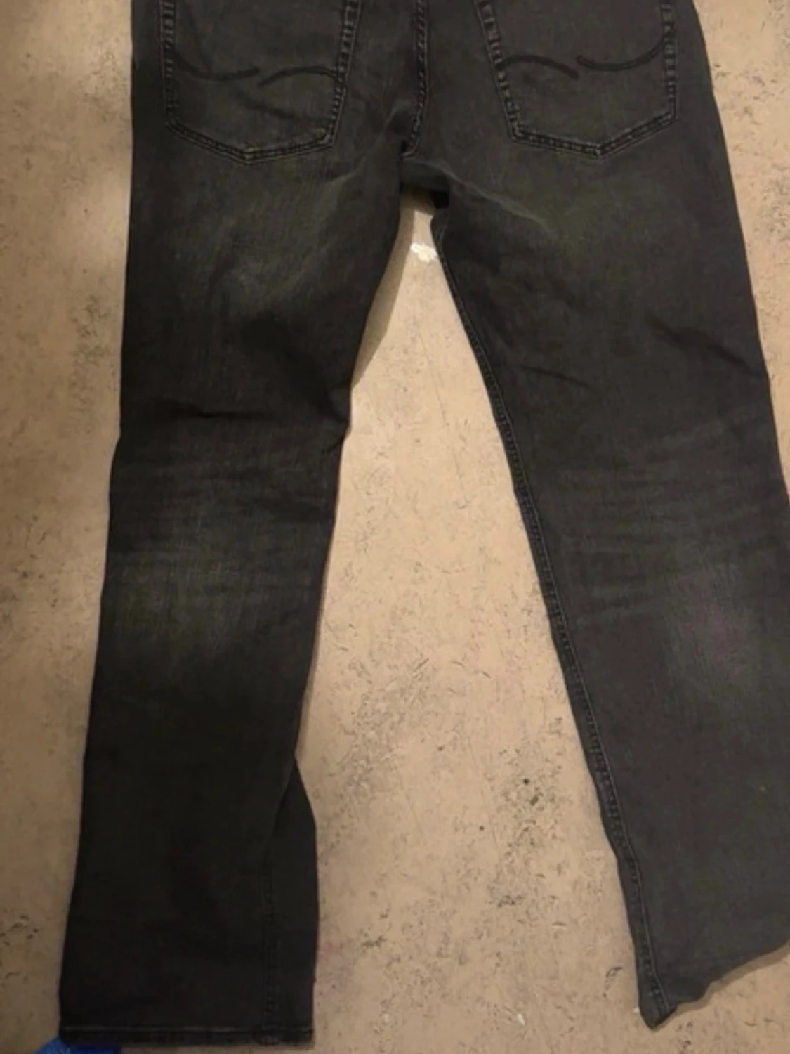 Svarta raka jeans - 1