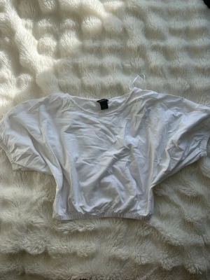 Vit magtröha - Aldrig använd💕