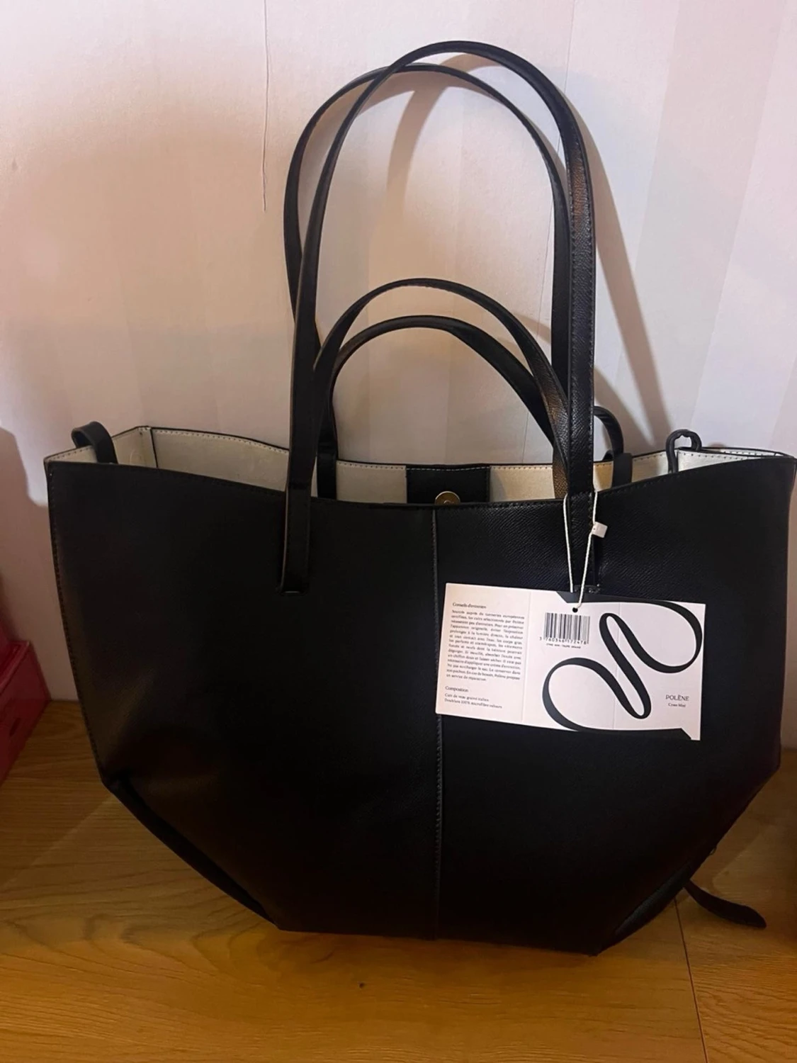 Svart shoppingväska från Polène